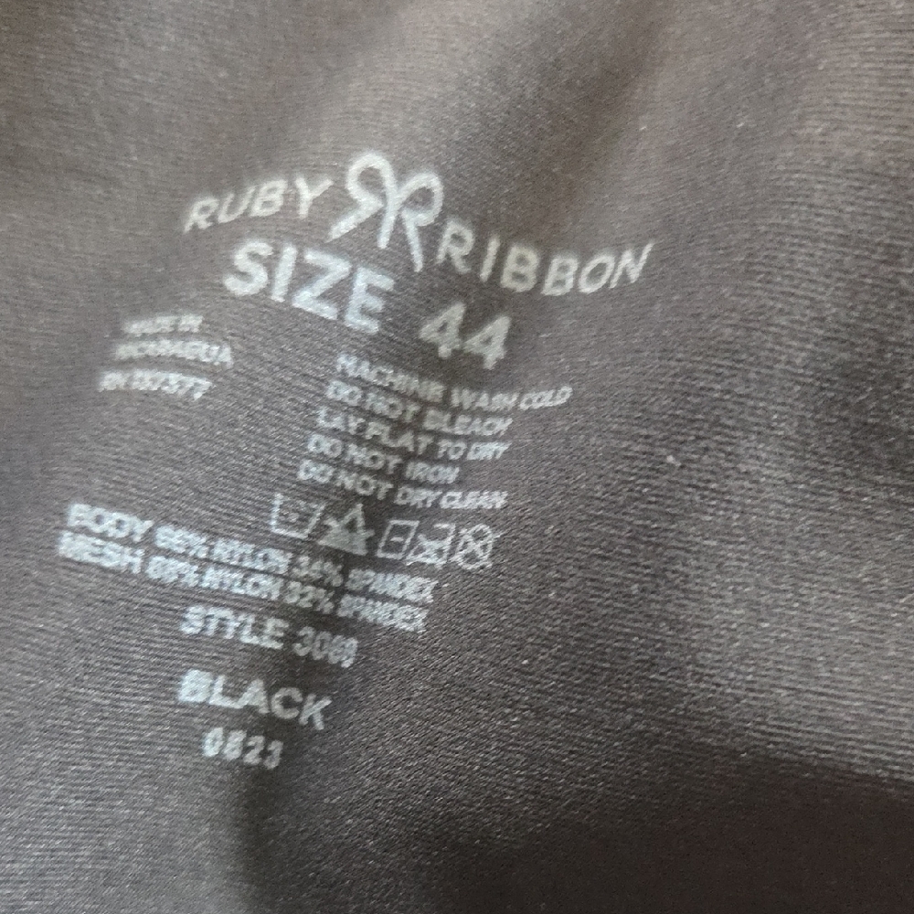 Ruby Ribbon Black Top - Picture 6 of 6